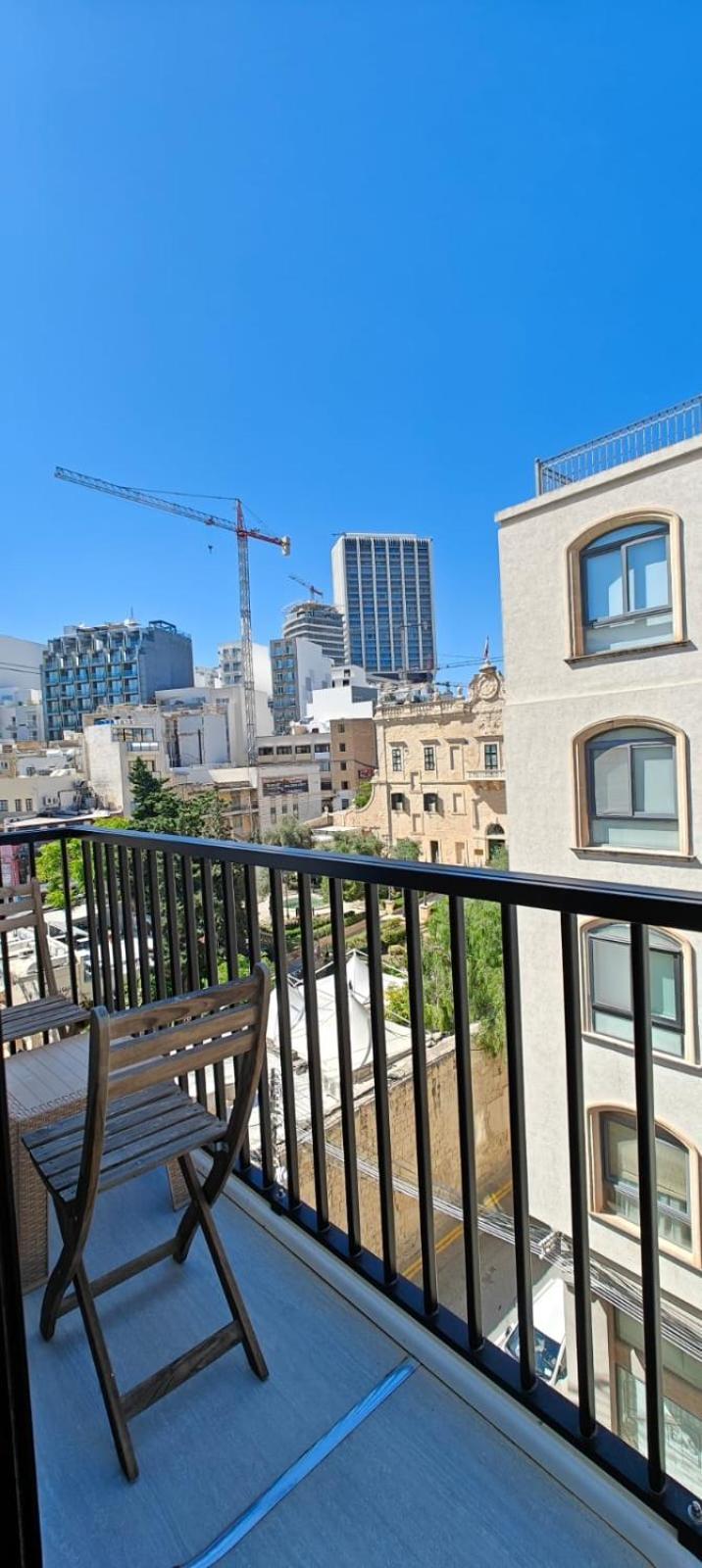 Luxury Garden View At Spinola Bay St Julians Apartment Saint Julian's Ngoại thất bức ảnh
